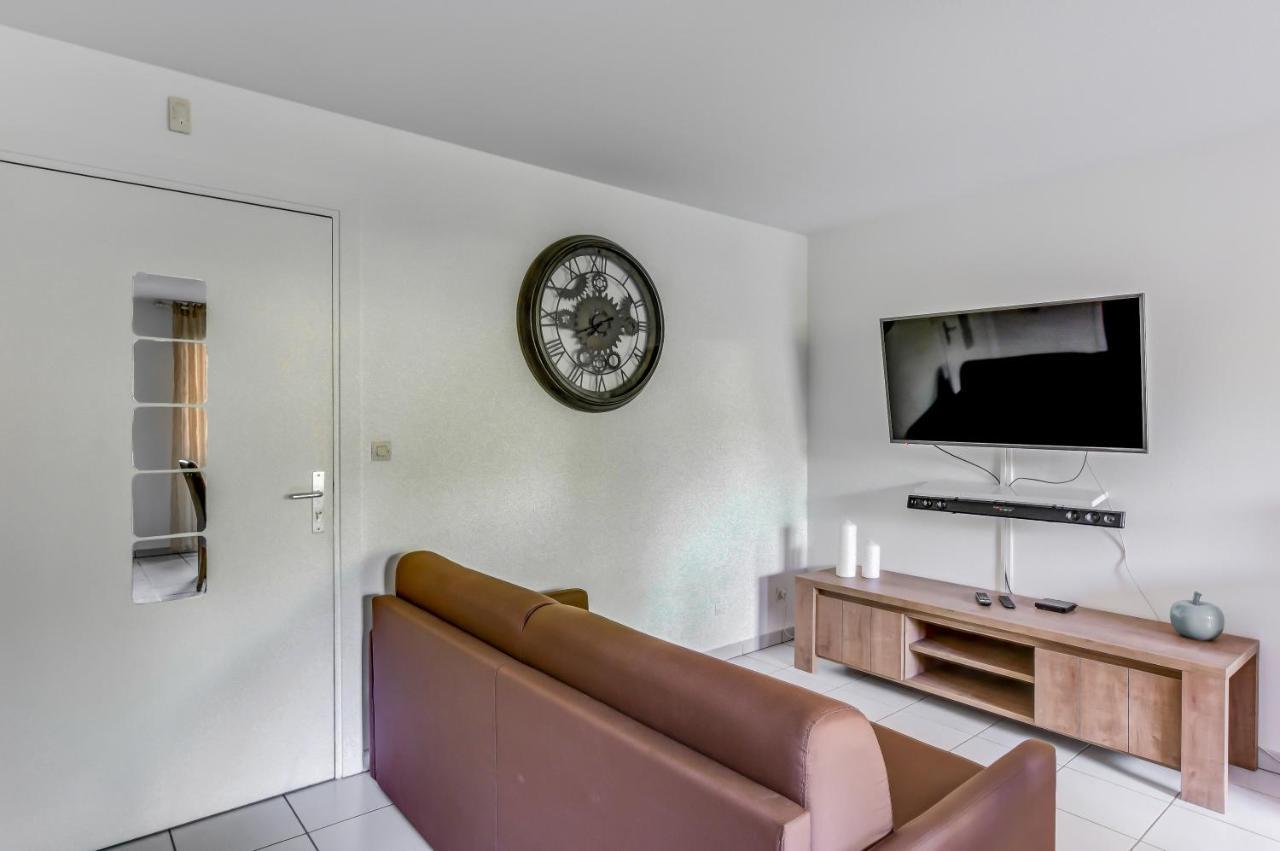 T2 Jardinet Avec Piscine, Parking Et Tennis Toulouse Luaran gambar